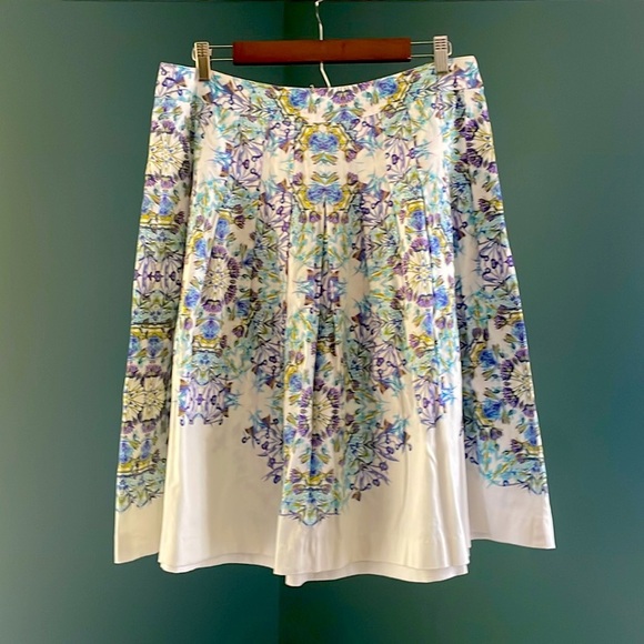 Talbots White  A-Line Pleated Skirt floral print soft breathable fabric - Picture 2 of 5
